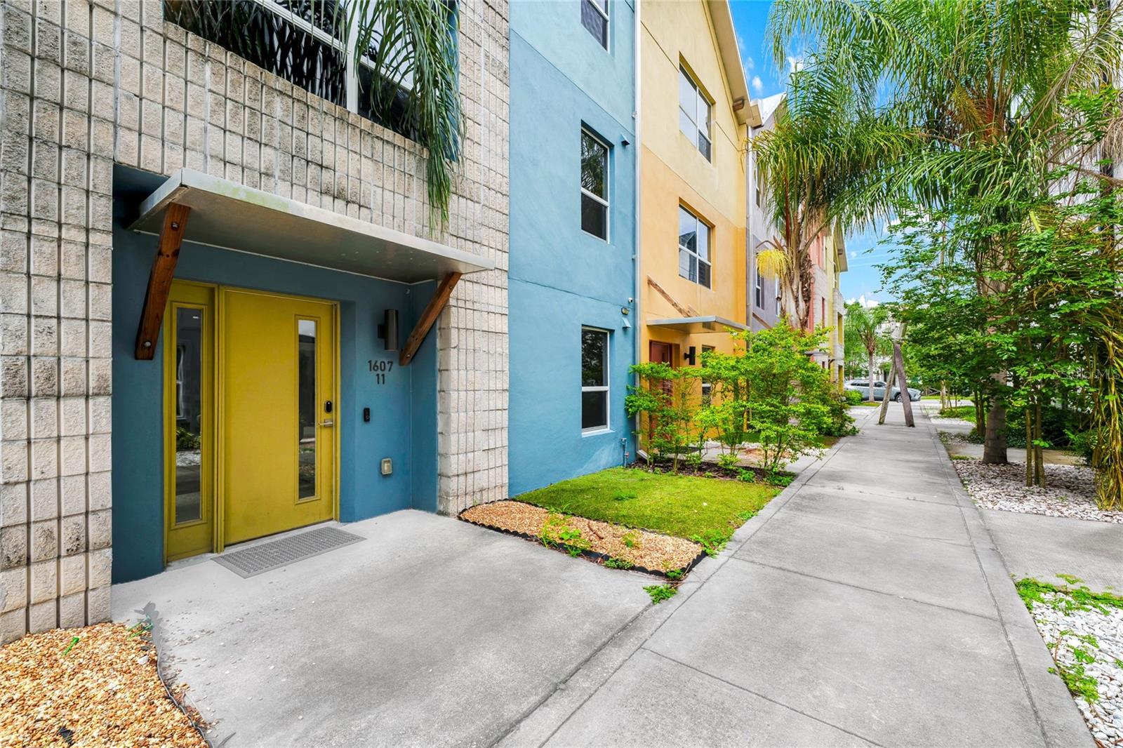 1607 Woodward Street, FL