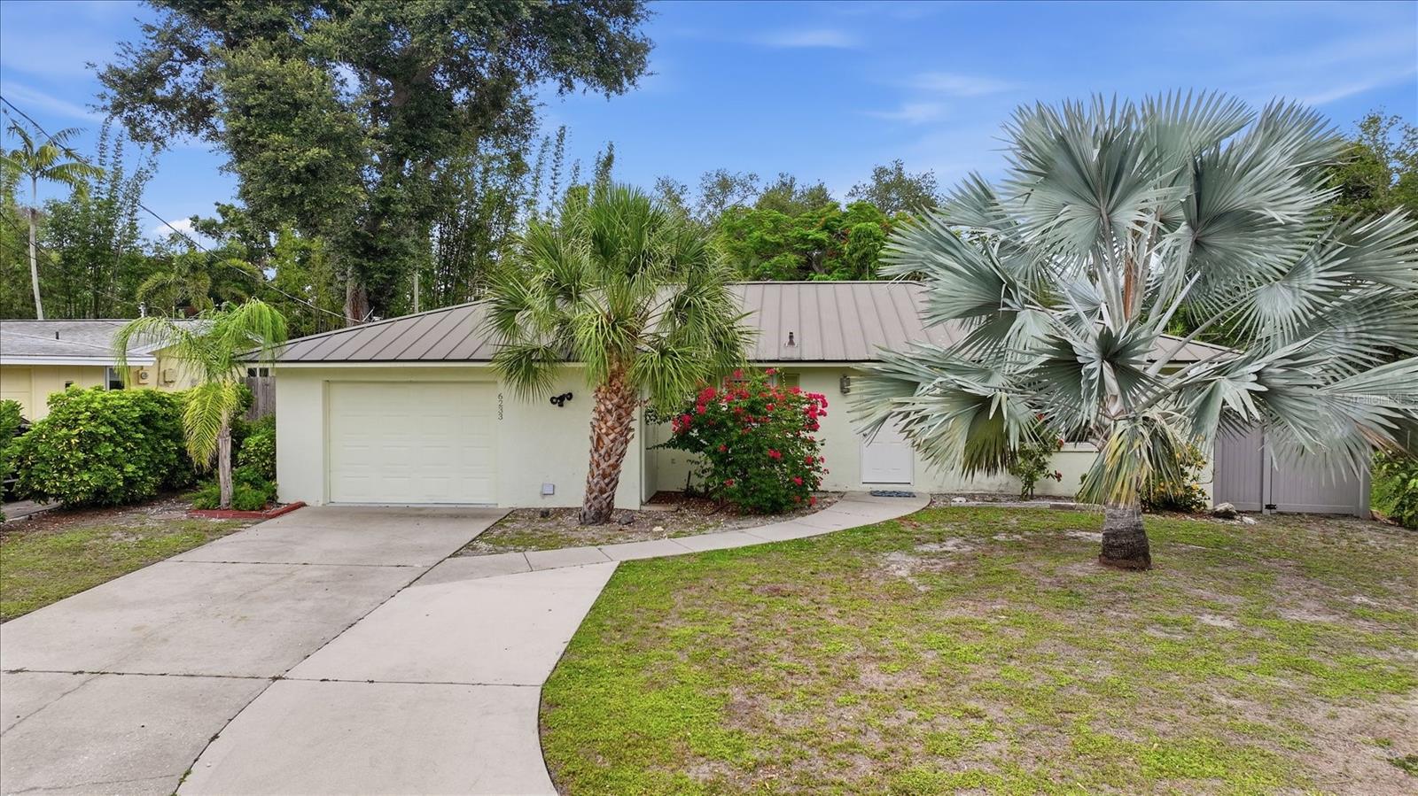 6233 Rockefeller Avenue, FL