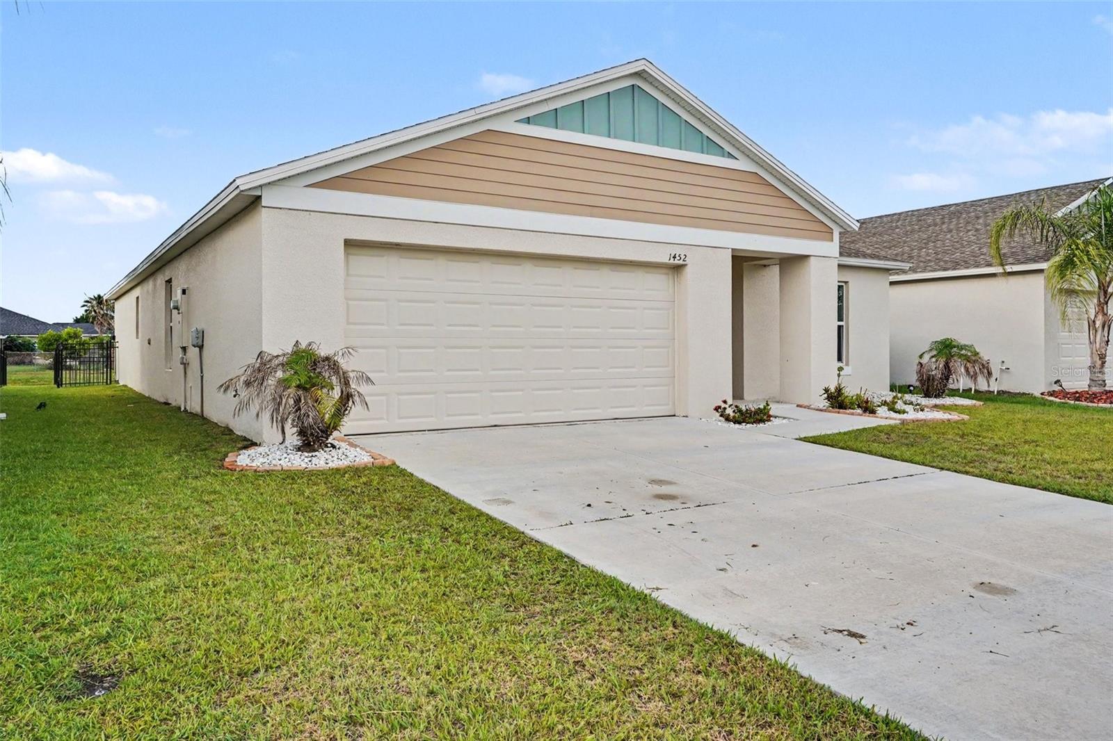1452 Axel Cir, FL