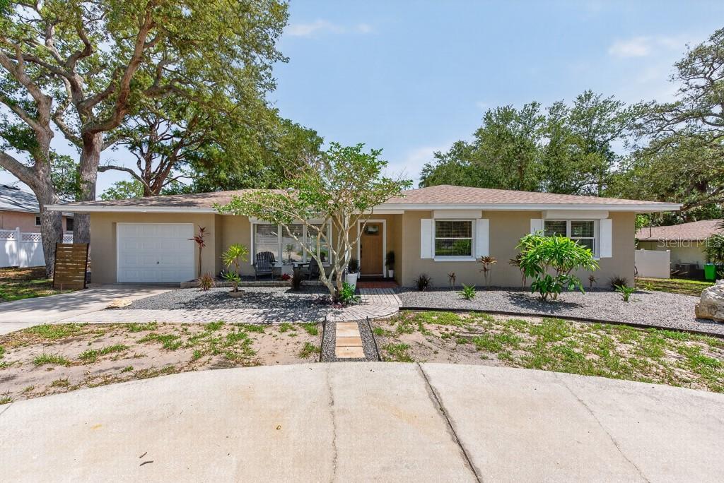 14728 Bay Dr, FL