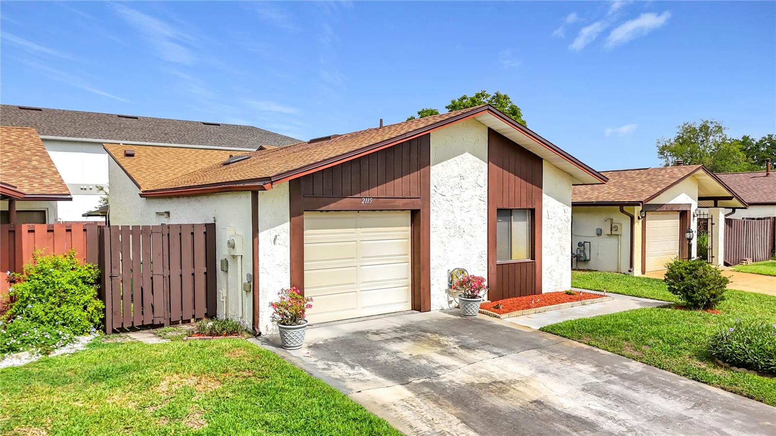 2115 Kings Crossing, FL