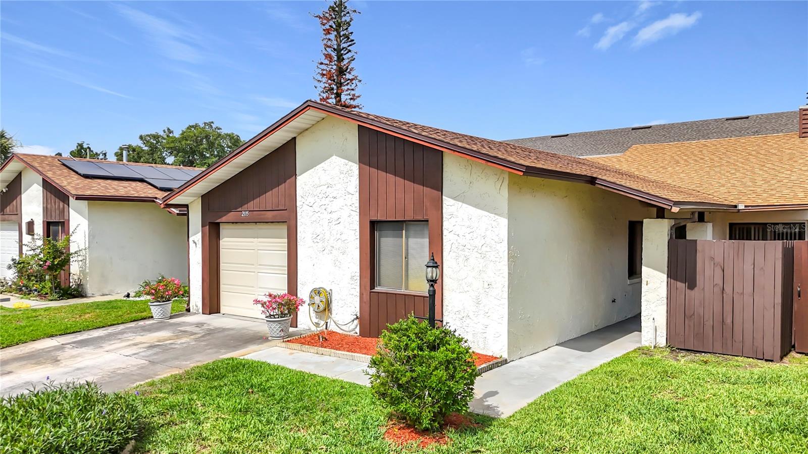 2115 Kings Crossing, FL