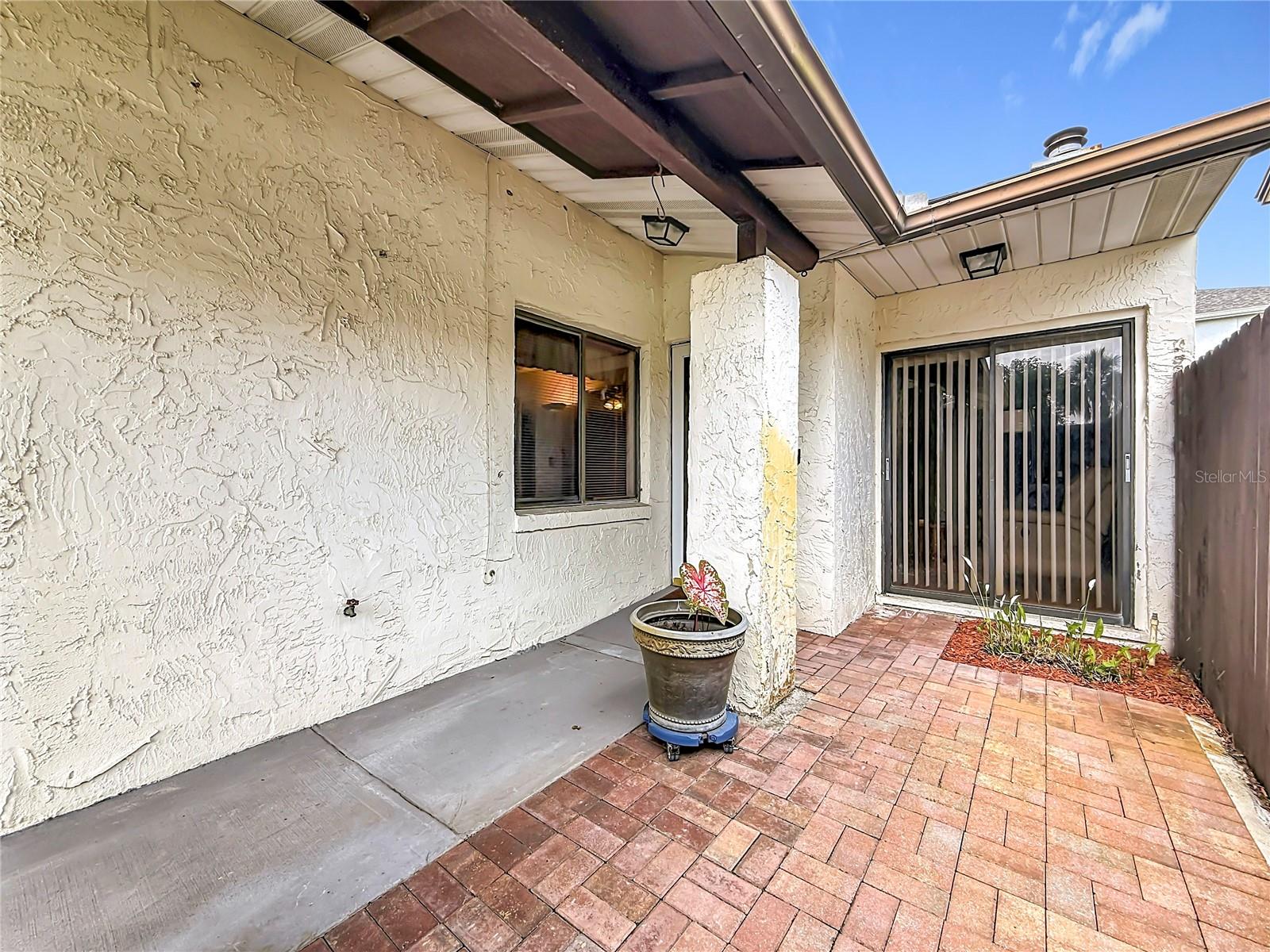 2115 Kings Crossing, FL