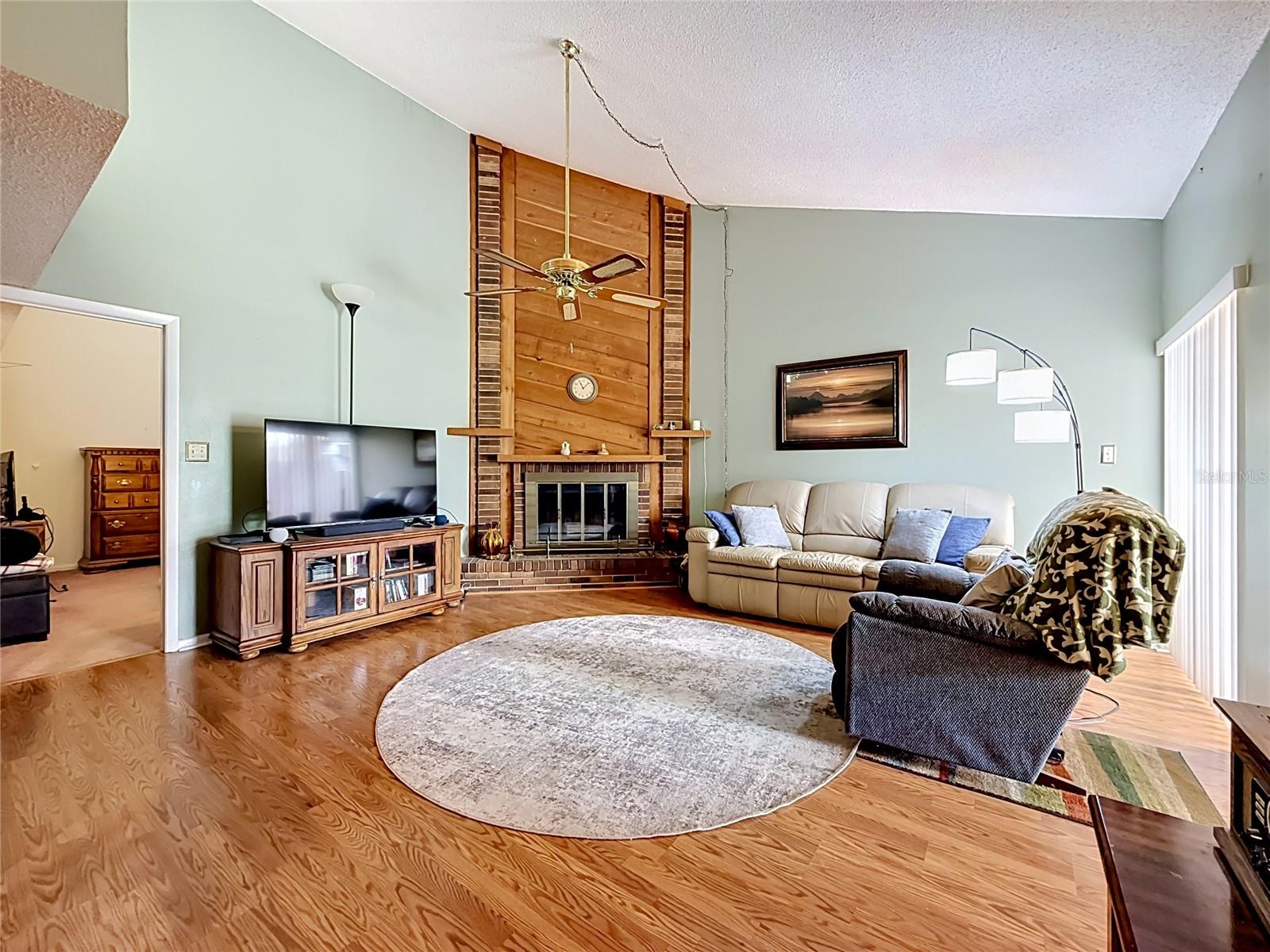 2115 Kings Crossing, FL