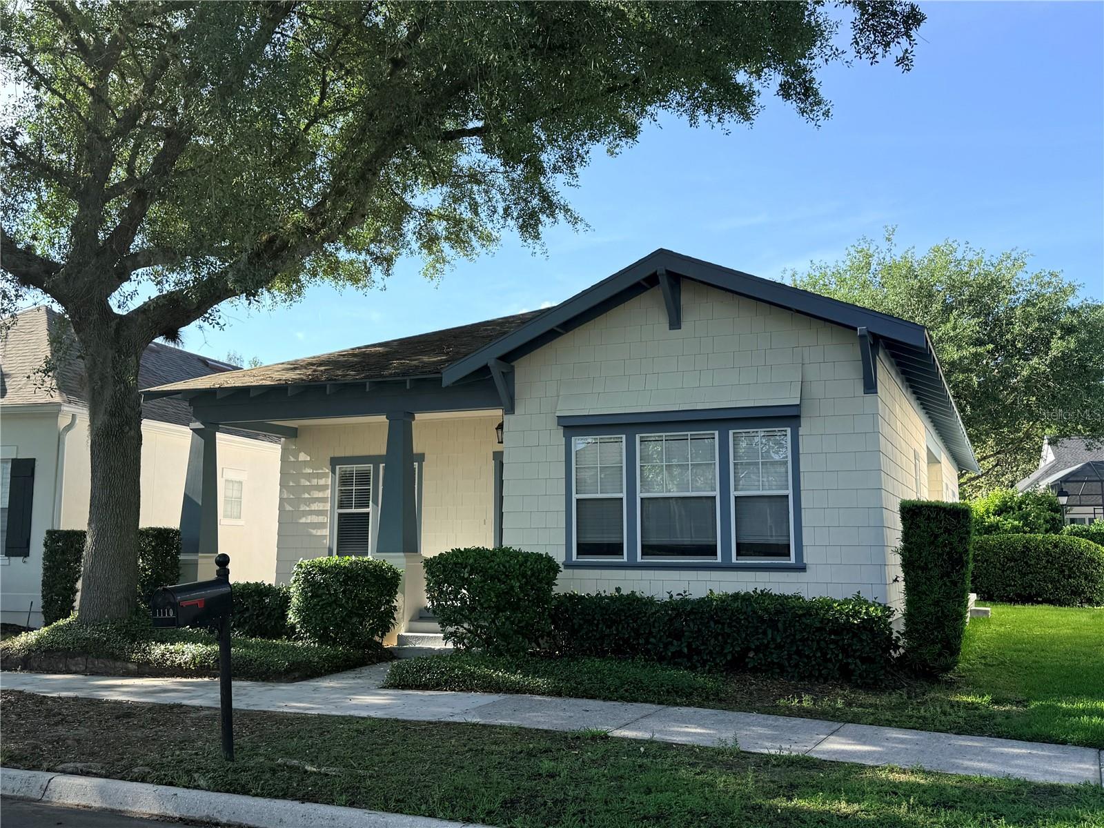1110 Oak Pond Dr, FL