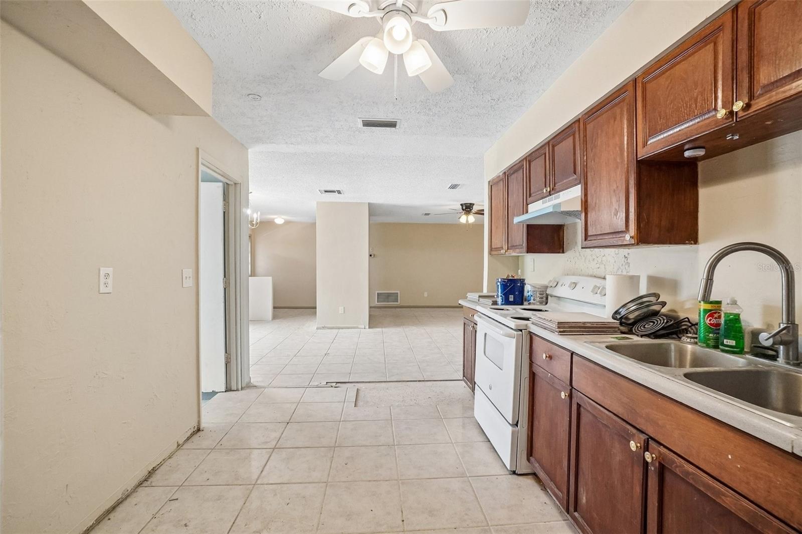 1090 Edgehill Ave, FL
