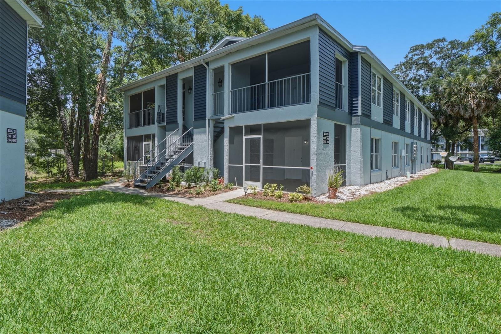 2402 Northlake Drive, FL