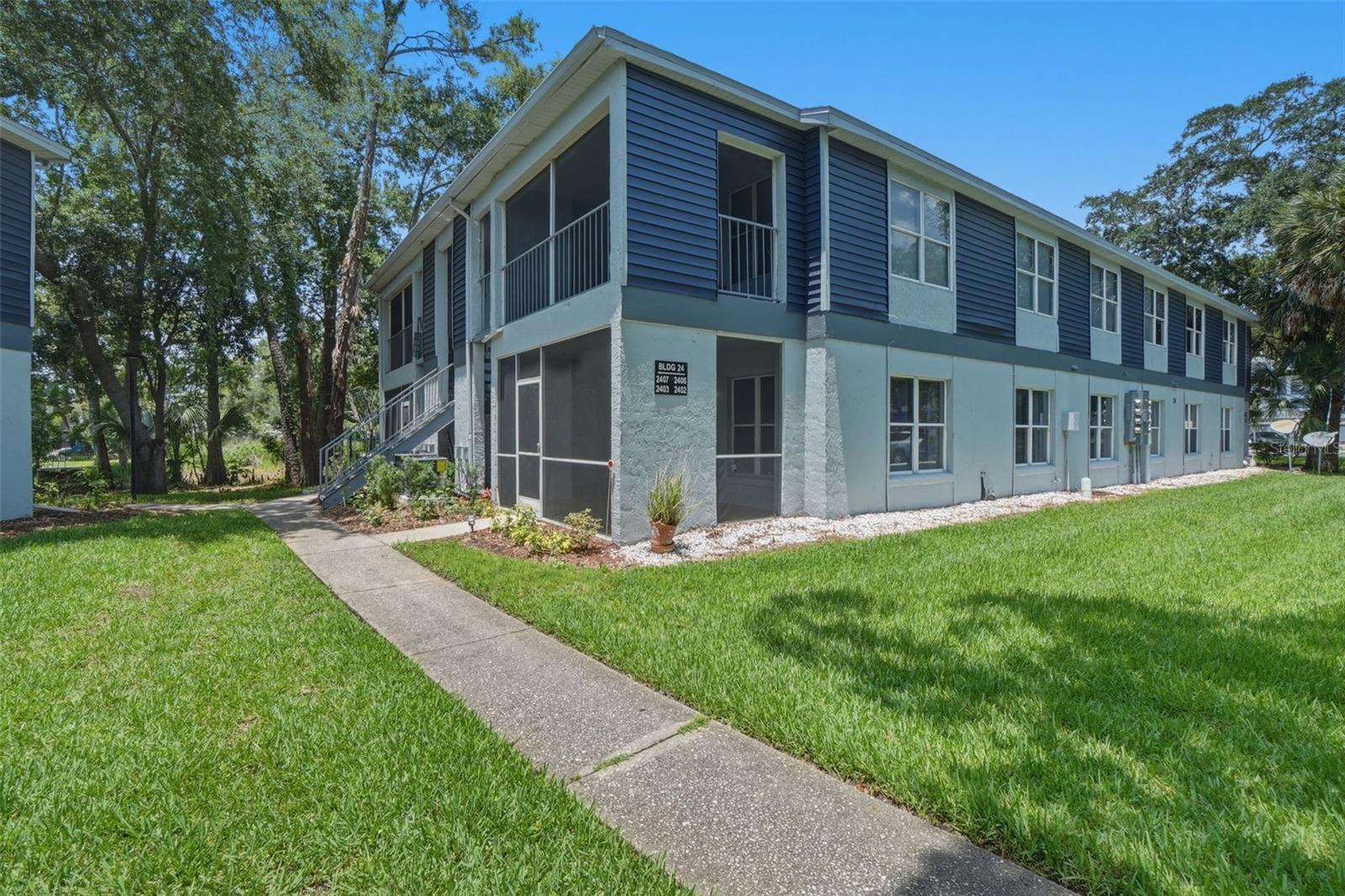 2402 Northlake Drive, FL