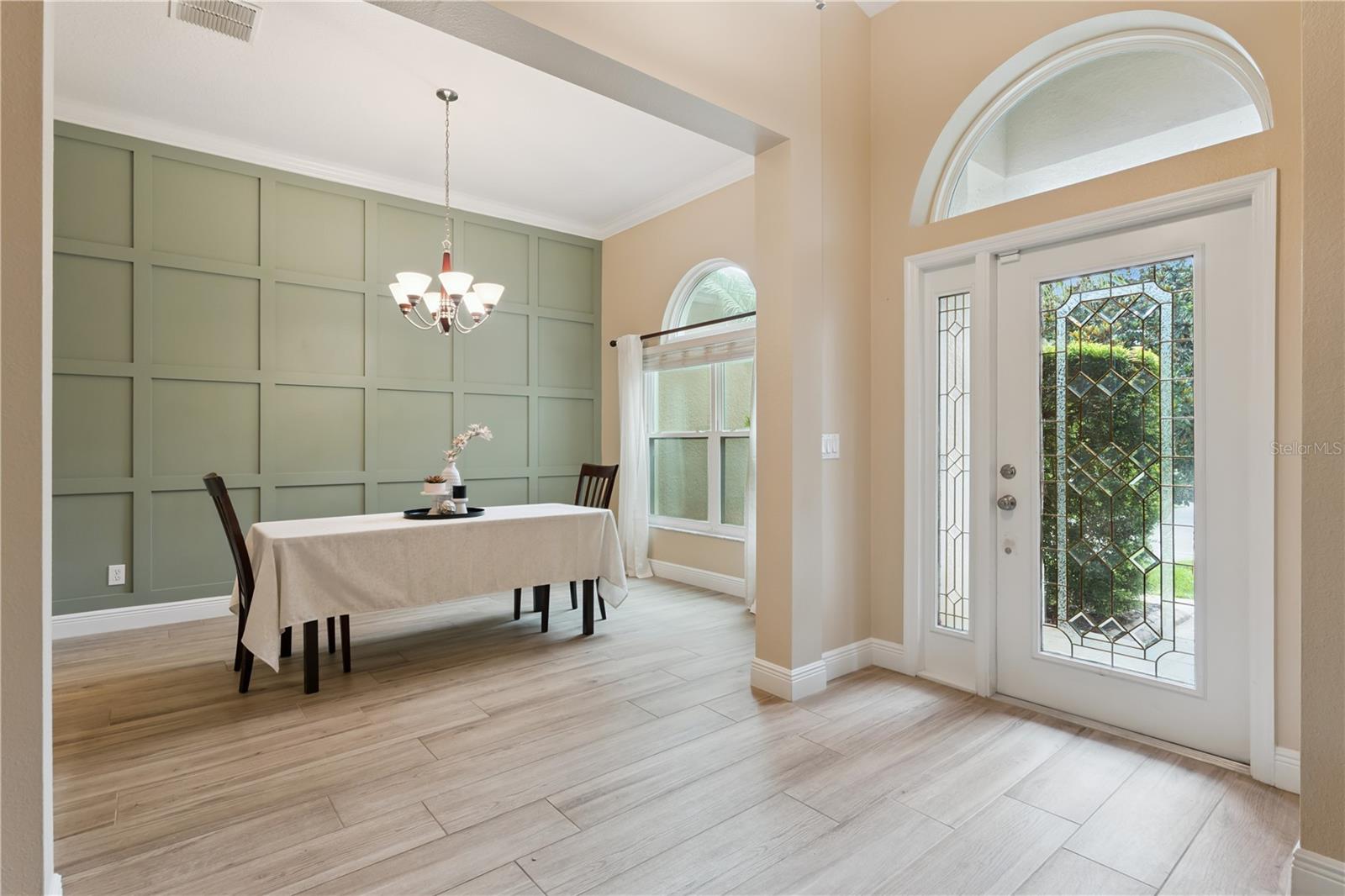 657 Mount Stirling Avenue, FL