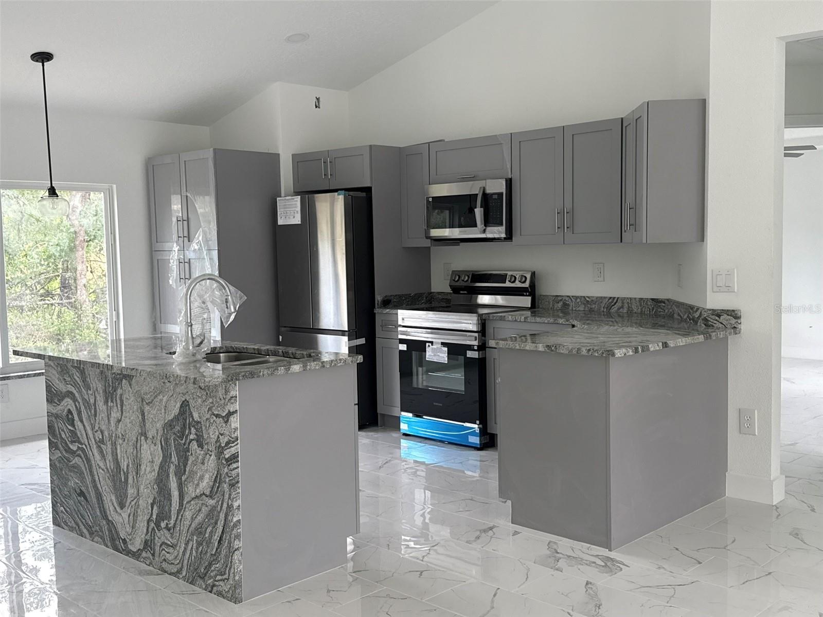 6807 148th Place Road, FL