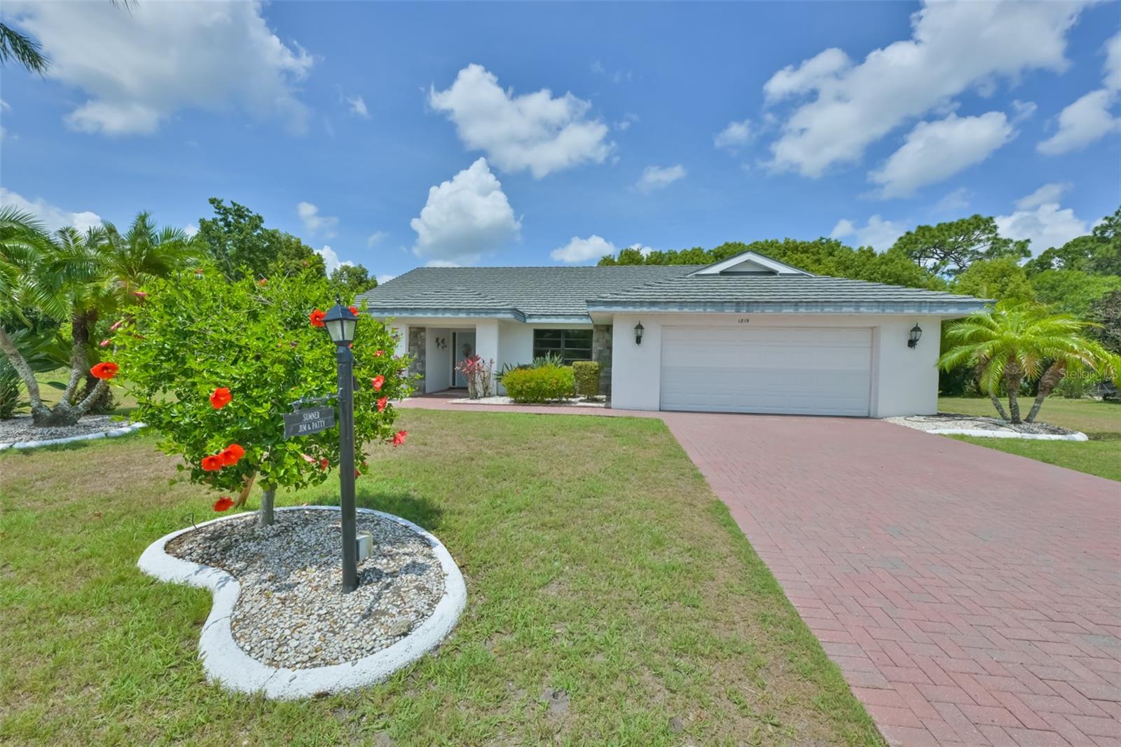 1819 New Bedford Dr, FL