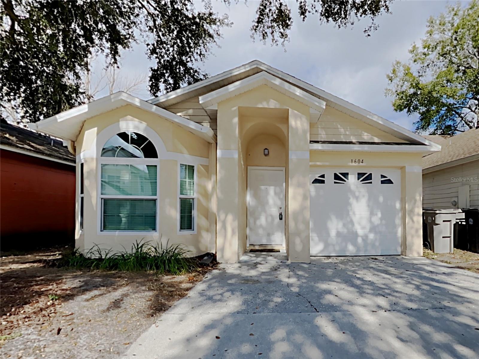 1604 Chatham Circle, FL
