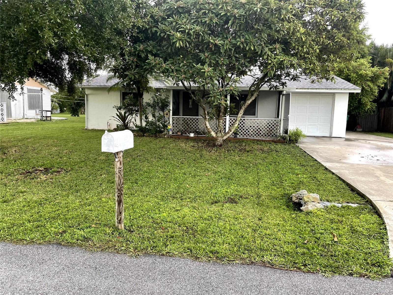 210 Walnut Avenue, FL