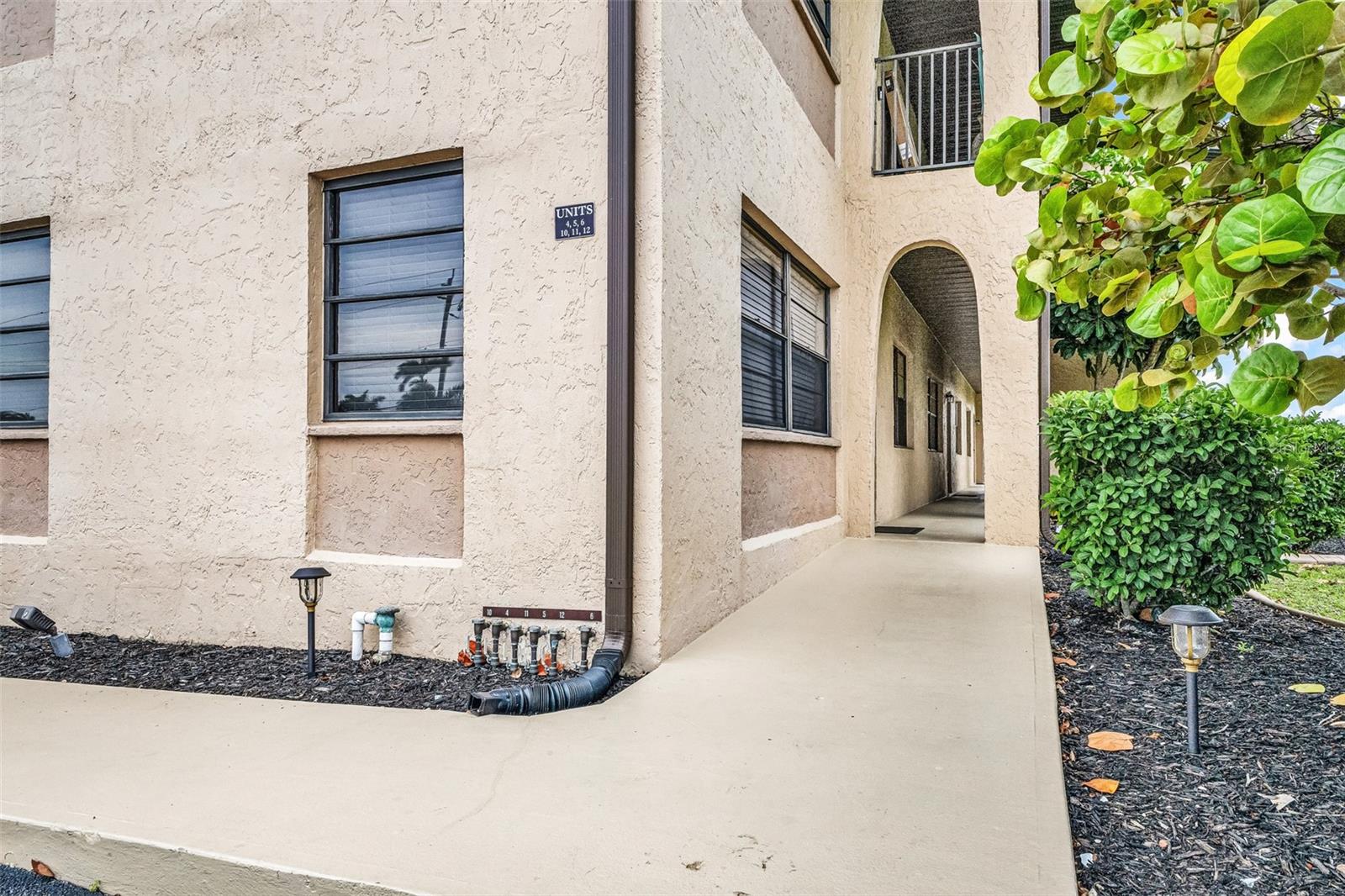 1217 Aqui Esta Drive, FL