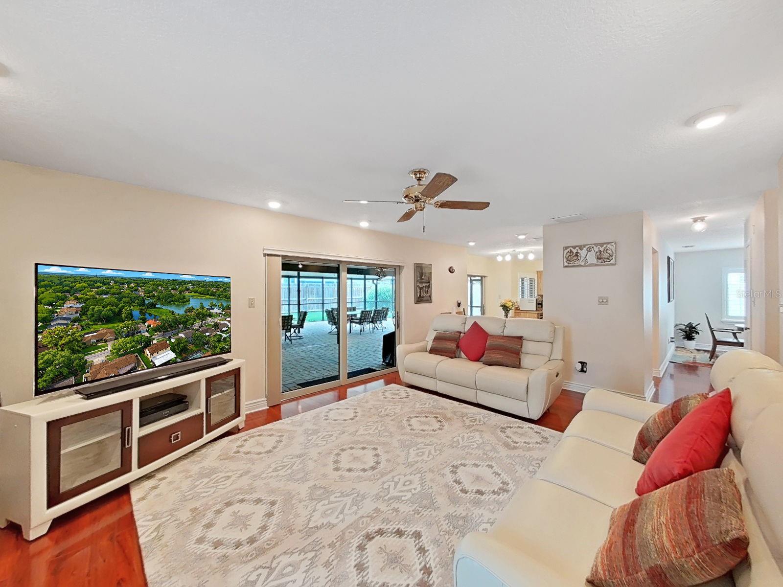 1367 Corner Oaks Drive, FL
