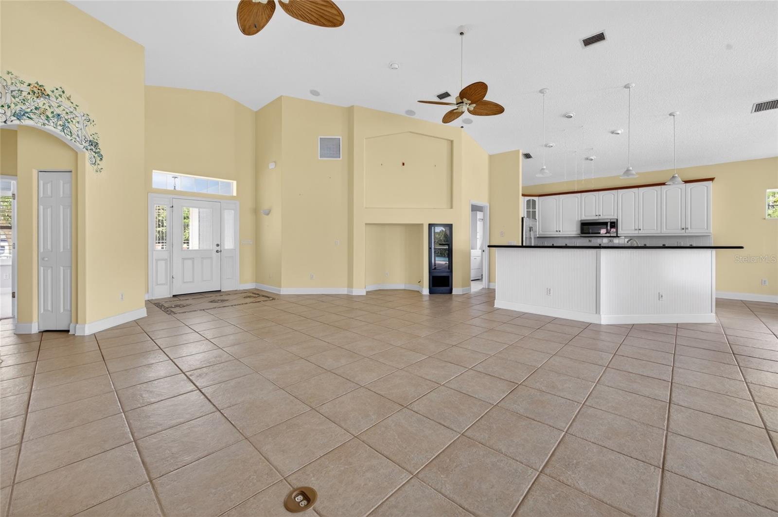 4 Chinier Street, FL