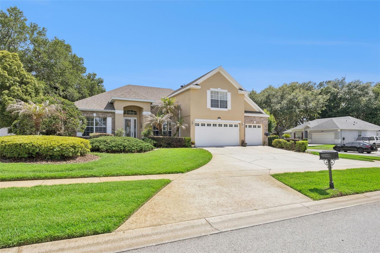 2500 Emerald Tree Lane, FL