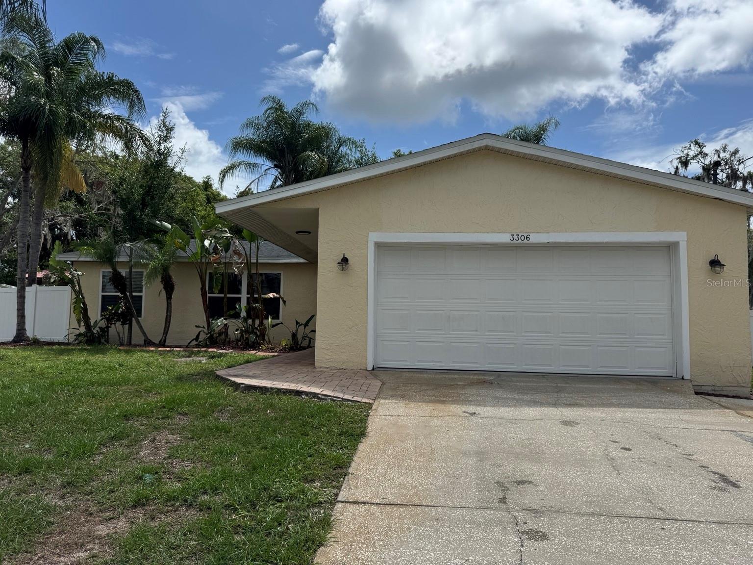 3306 Lake Saxon Dr, FL