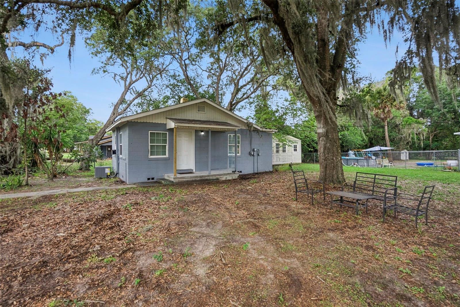 335 Walts Avenue, FL