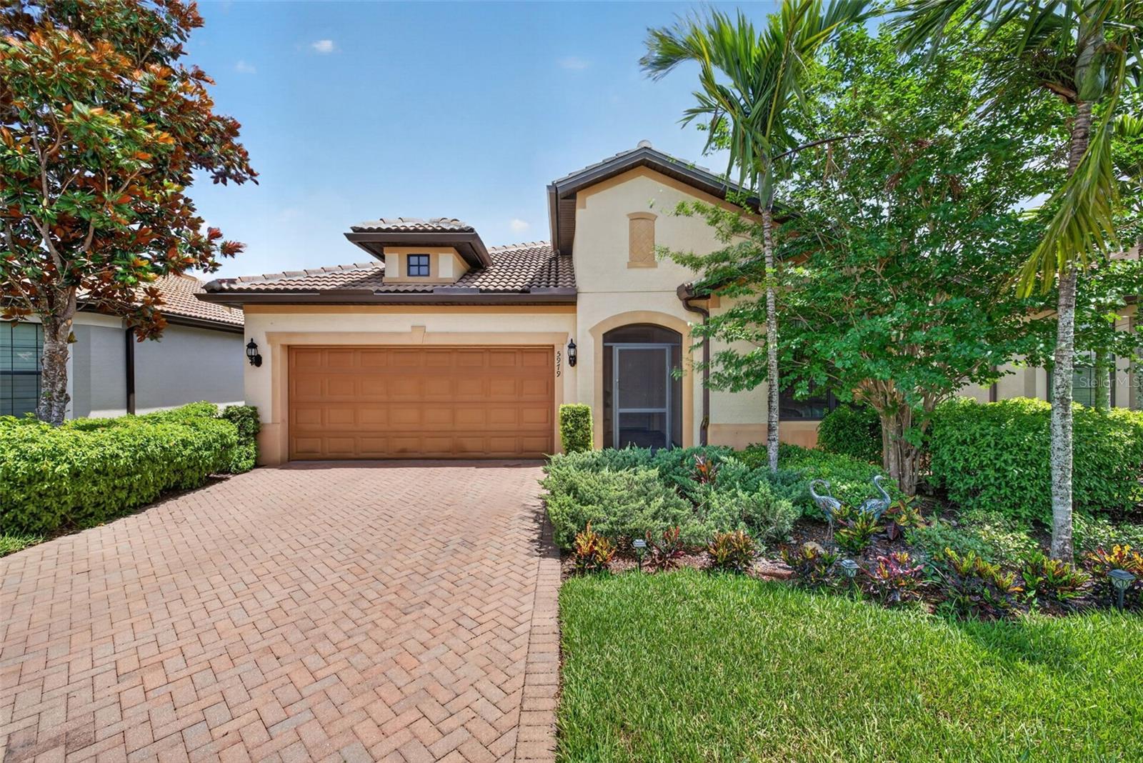 5979 Prosperity Ln, FL