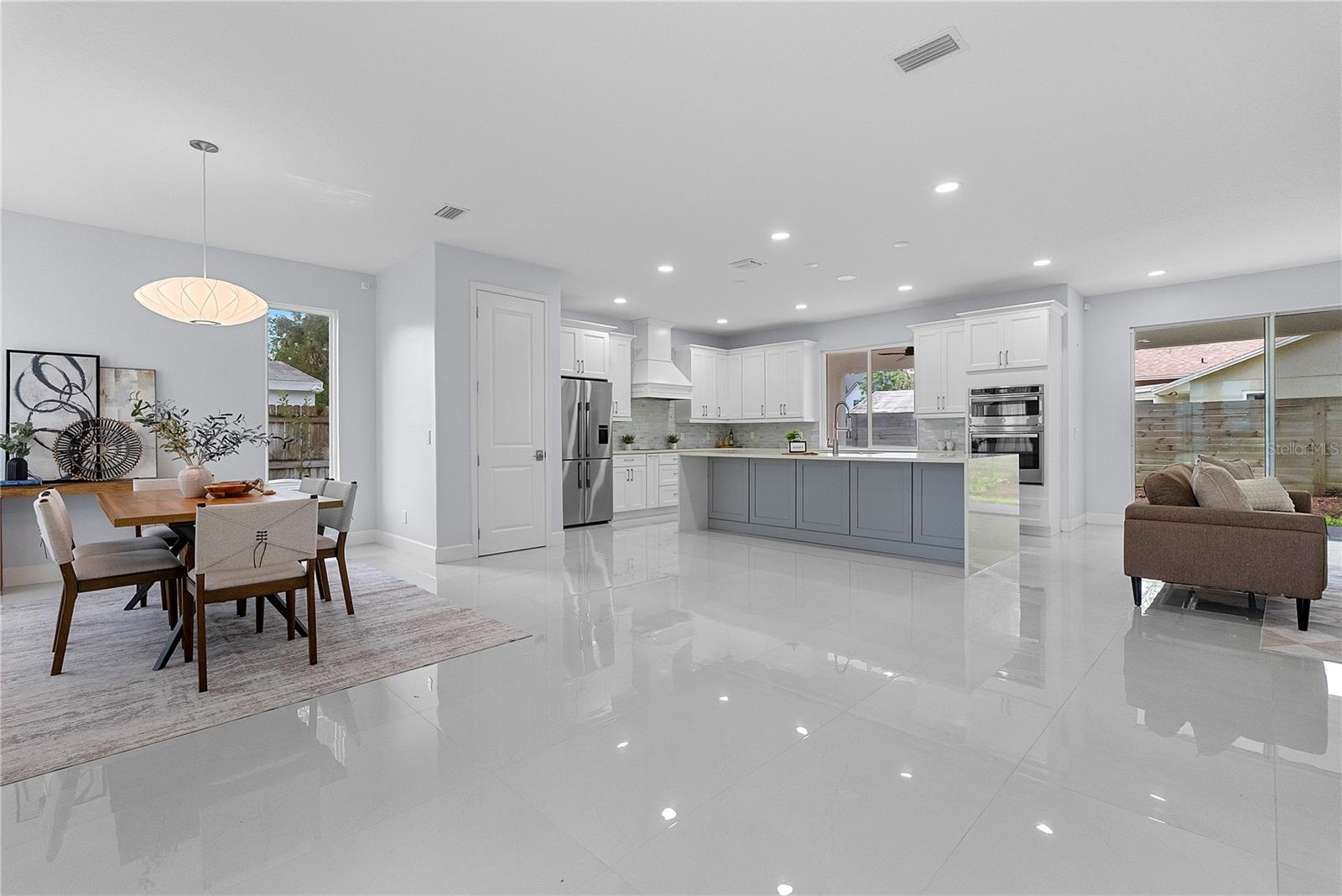 1404 Border Drive, FL