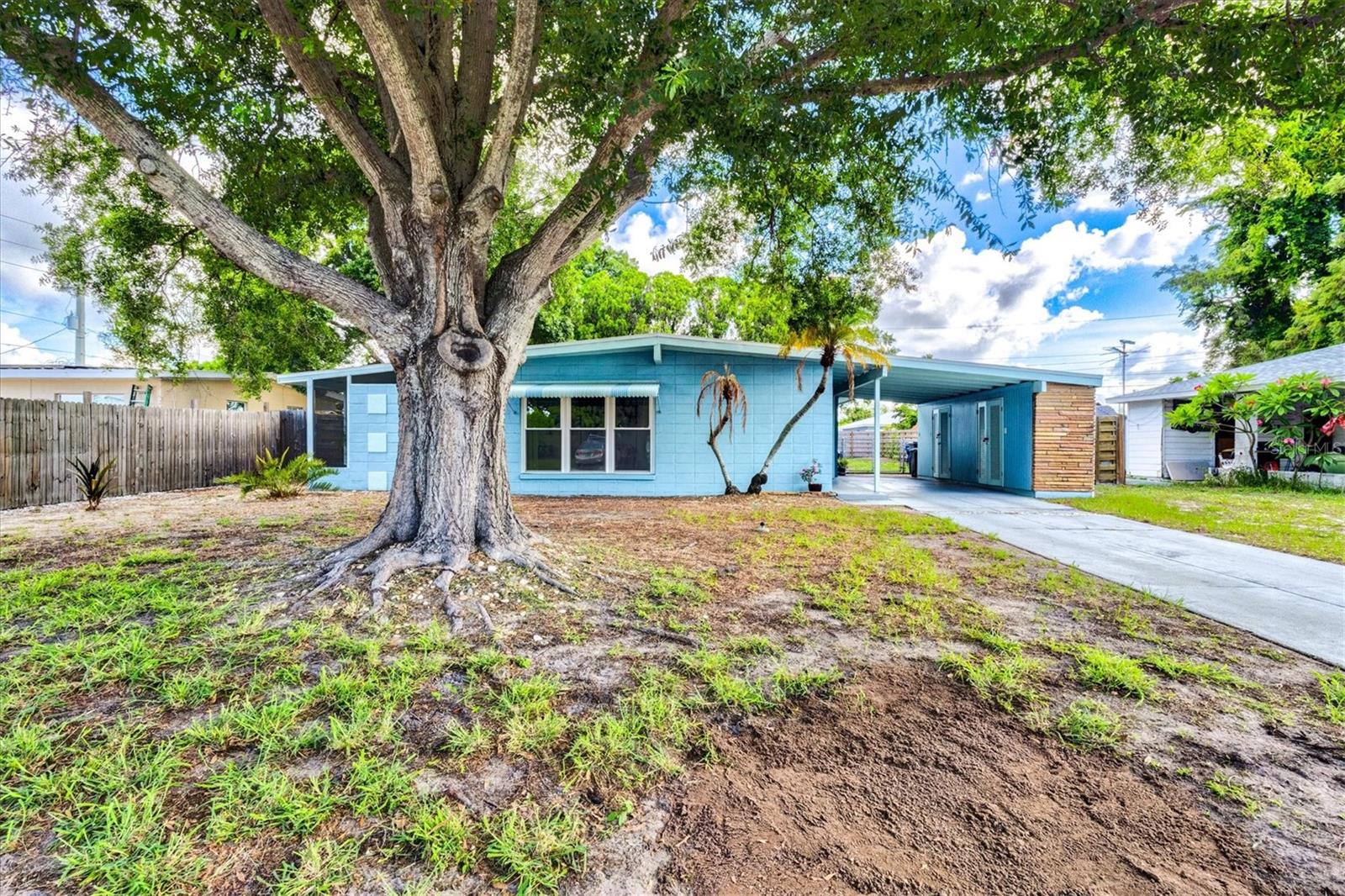 2504 N Radcliffe Pl, FL
