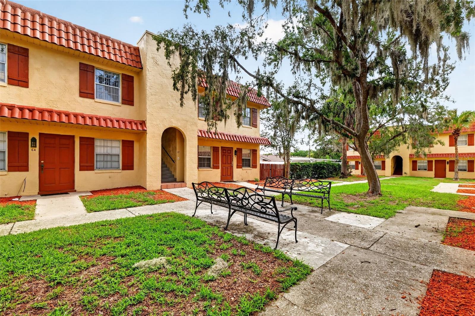 1112 Main Street, FL