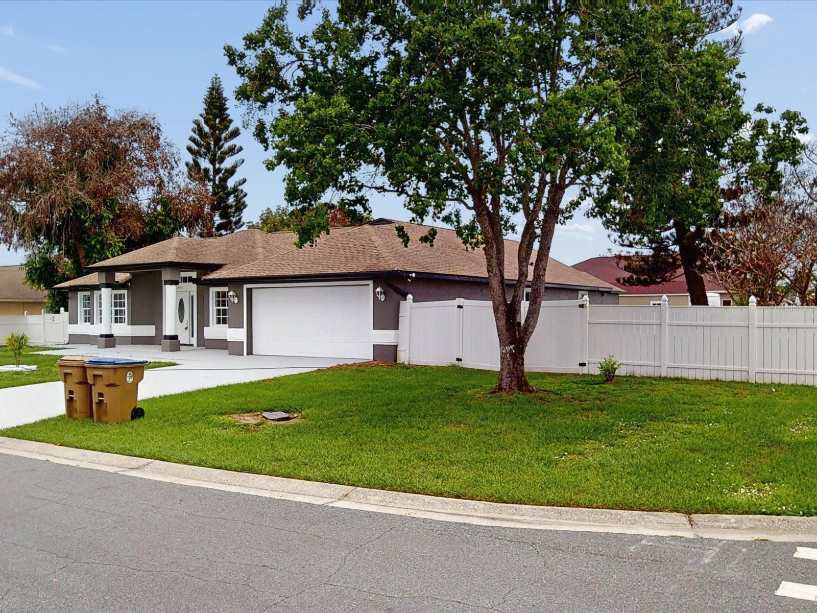 2401 Bel Air Circle, FL