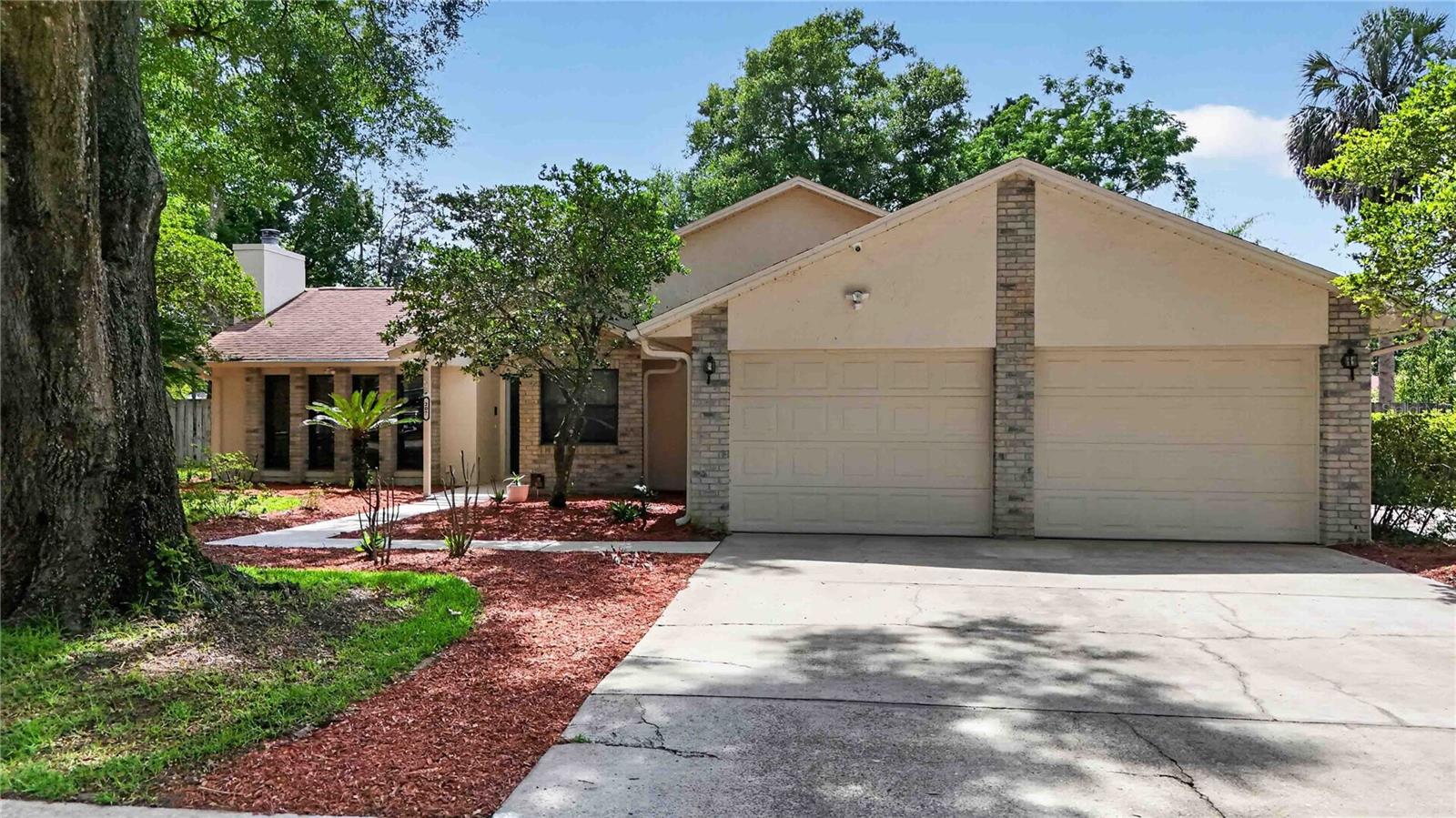 207 Pinecrest Road, FL