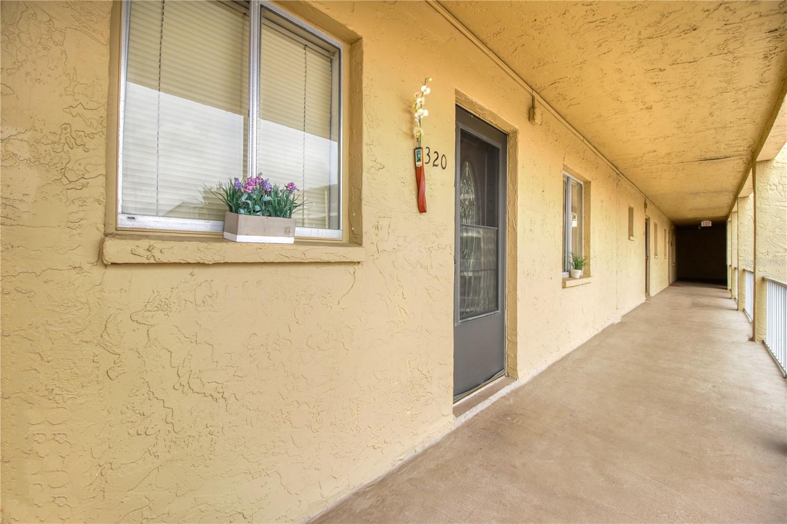3658 Lake Bayshore Dr #320, FL