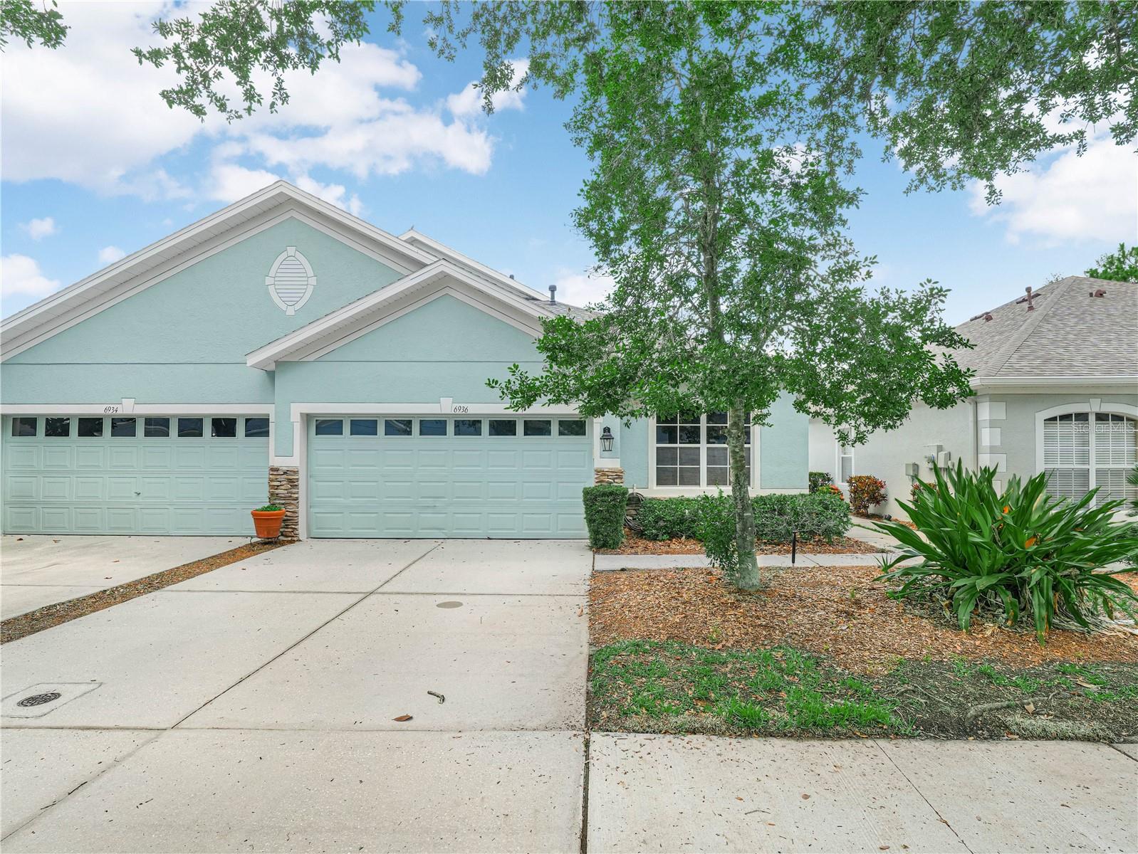 6936 Surrey Oak Dr, FL