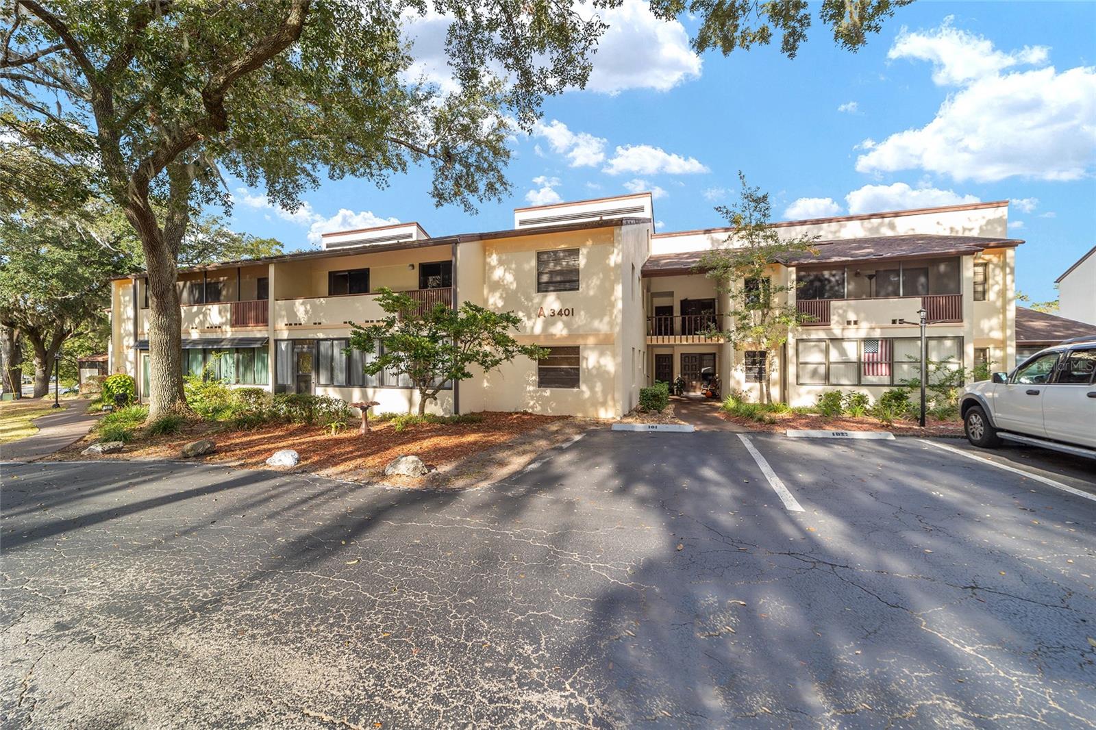 3401 E Fort King St #202, FL