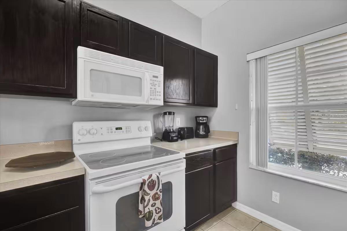 8515 Crystal Cove Loop, FL