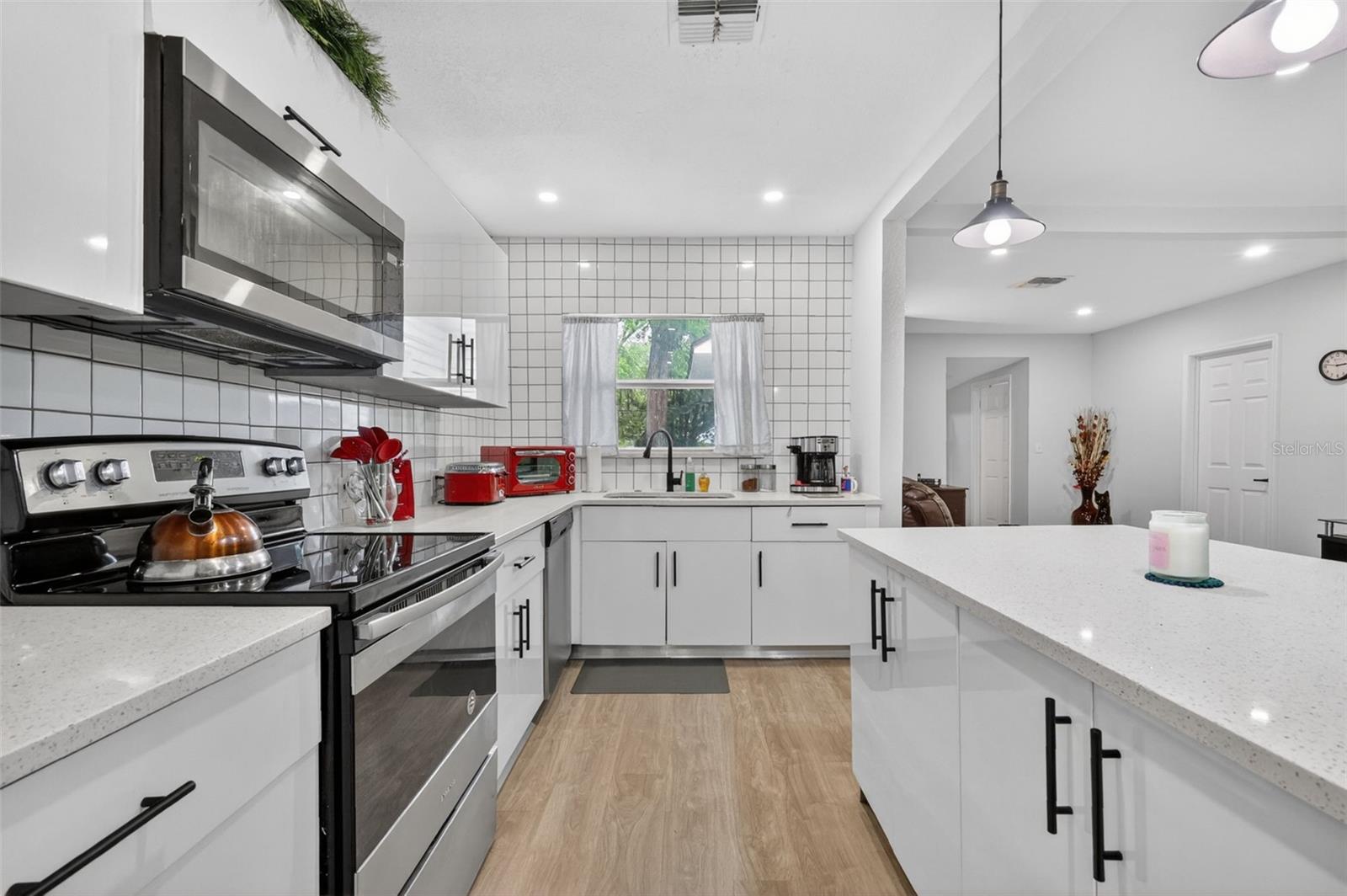 1114 Pine Avenue, FL