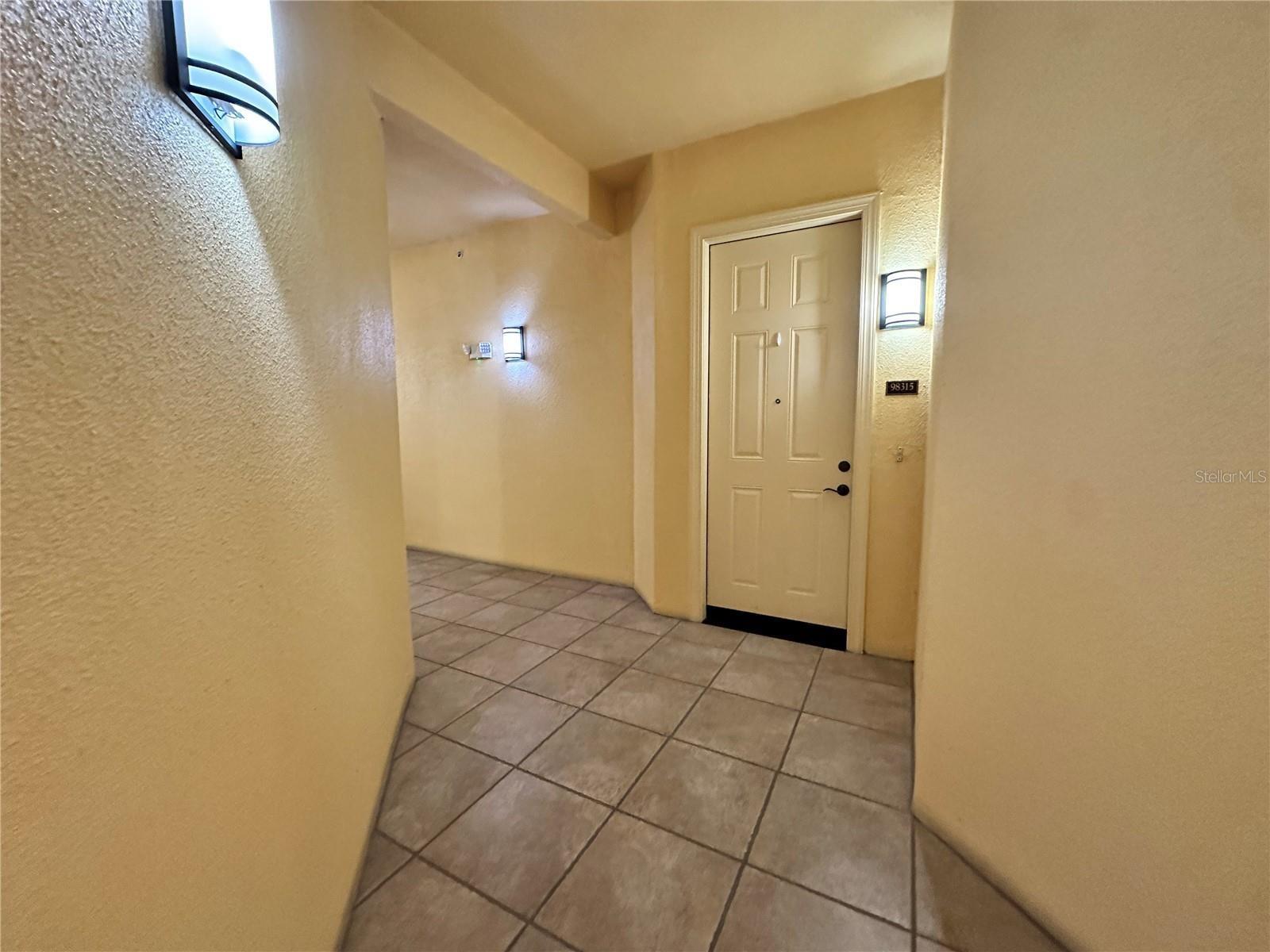 98 Vivante Boulevard, FL