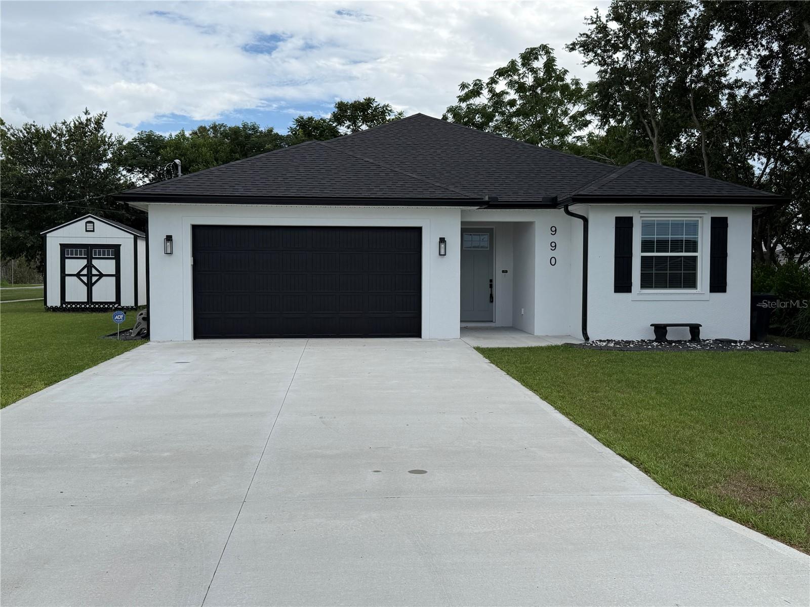 990 Thomas Rd, FL
