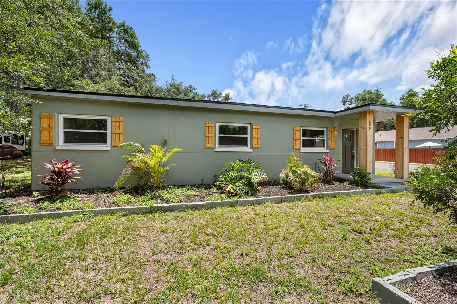 2001 E Powhatan Ave, FL