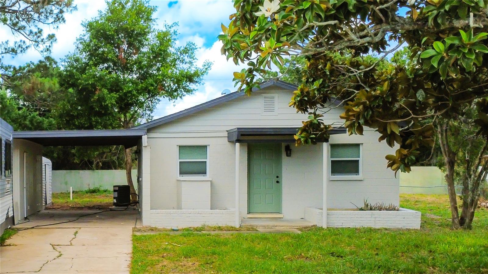 1011 Montclair Road, FL
