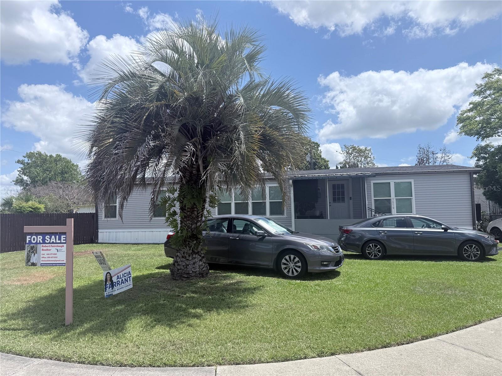 7519 Charlin Parkway, FL