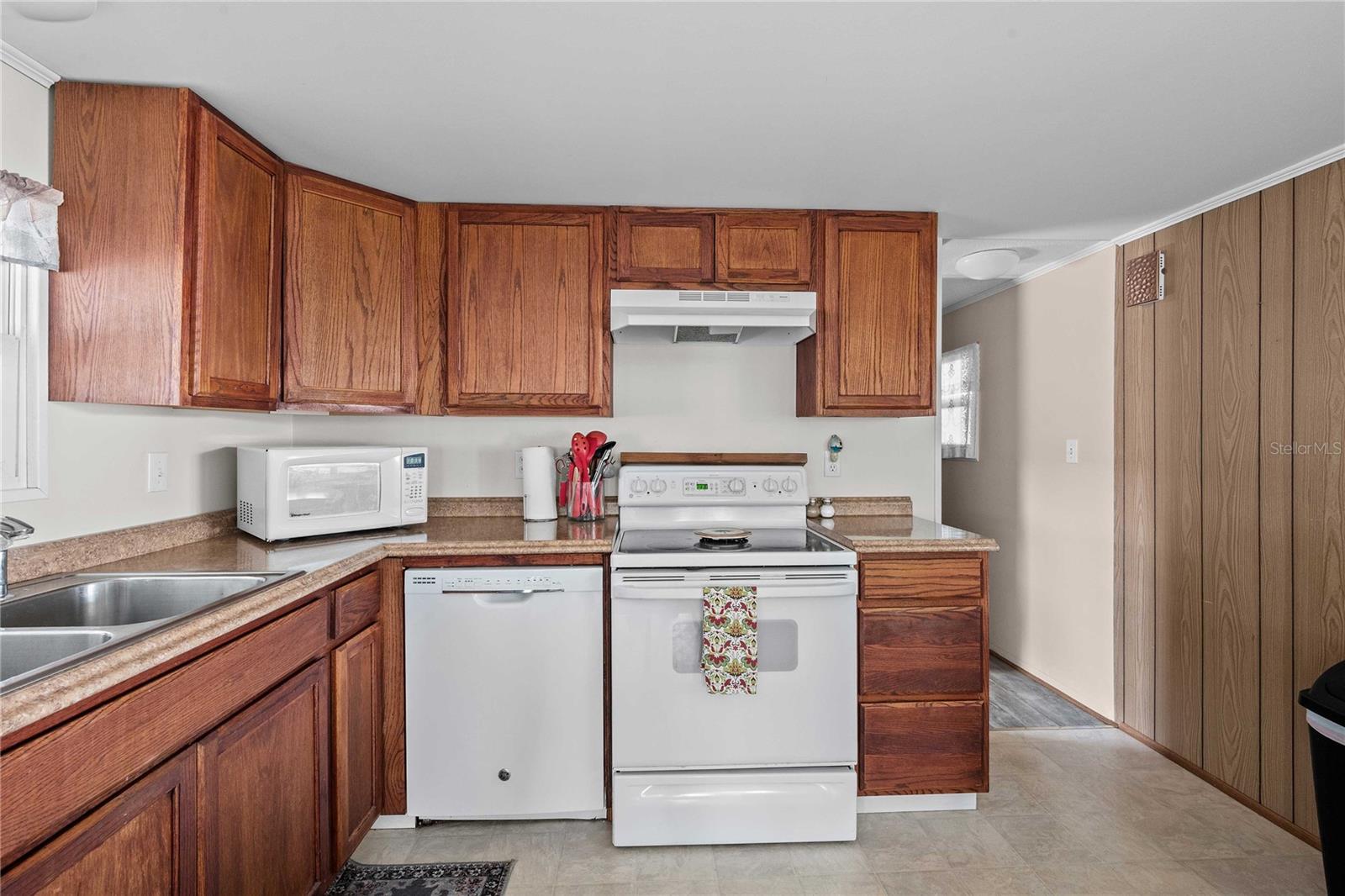 37250 Beverly Avenue, FL