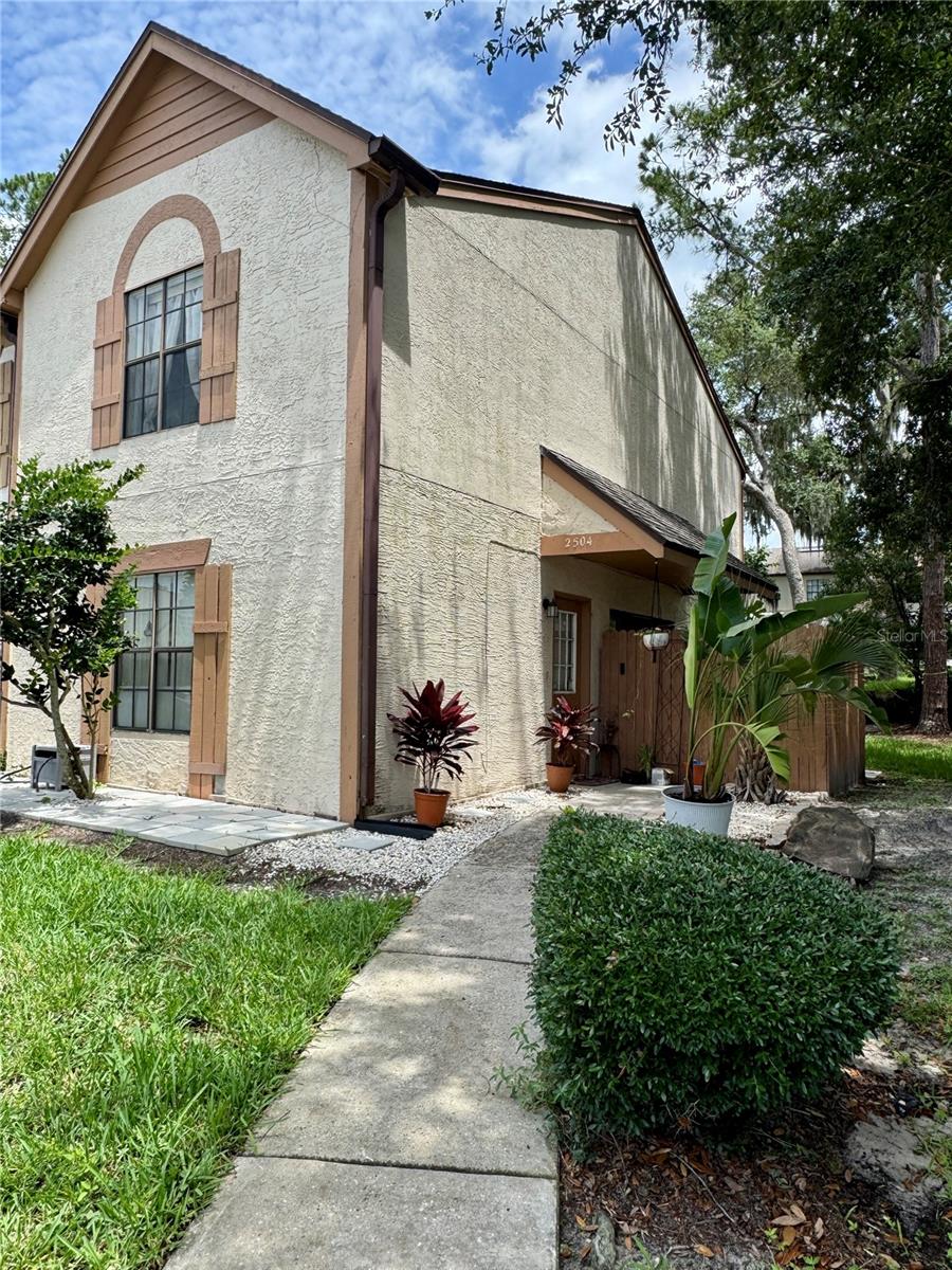 2504 Brigadoon Drive, FL