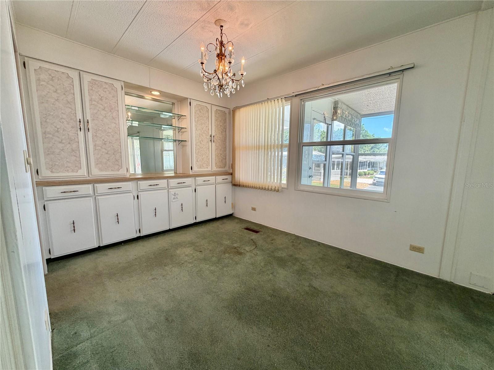 132 Tamarisk Way, FL