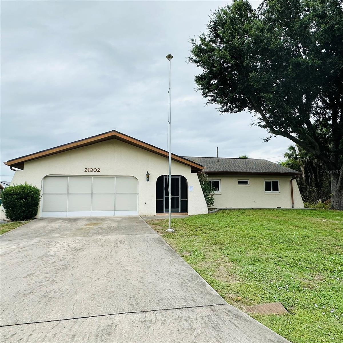 21302 Hubbard Avenue, FL