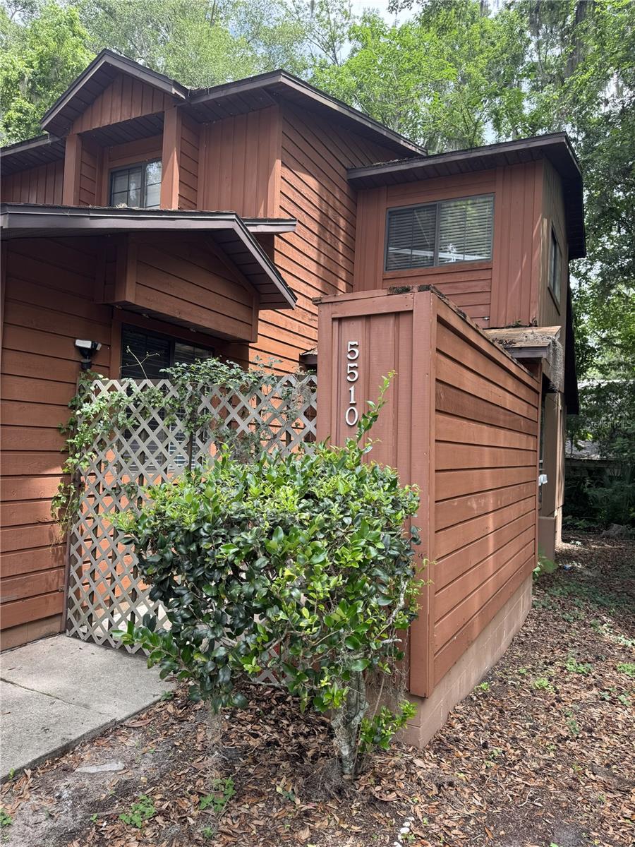 5510 8th Place, FL