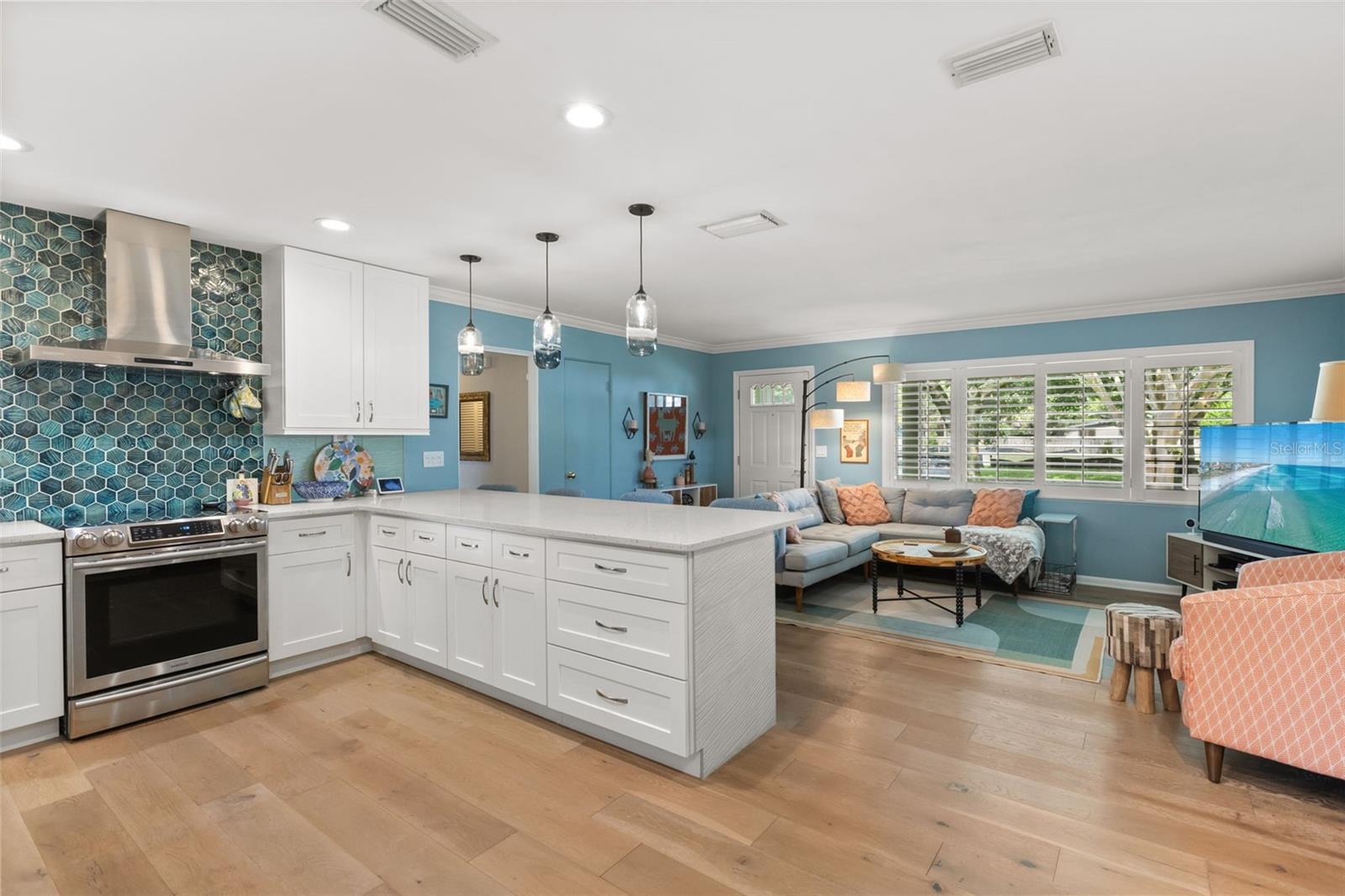 508 Dunraven Drive, FL
