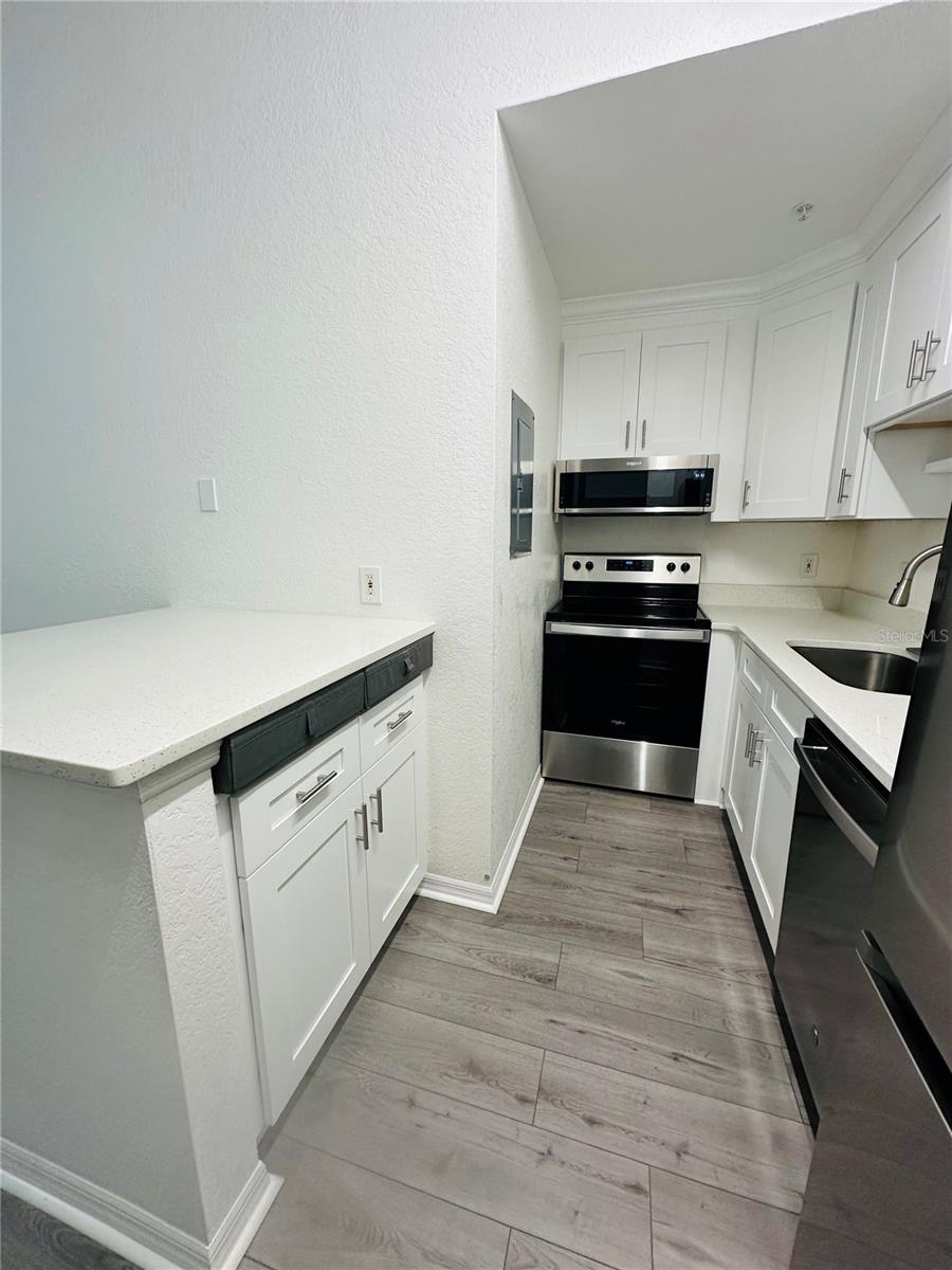 6328 Raleigh Street, FL