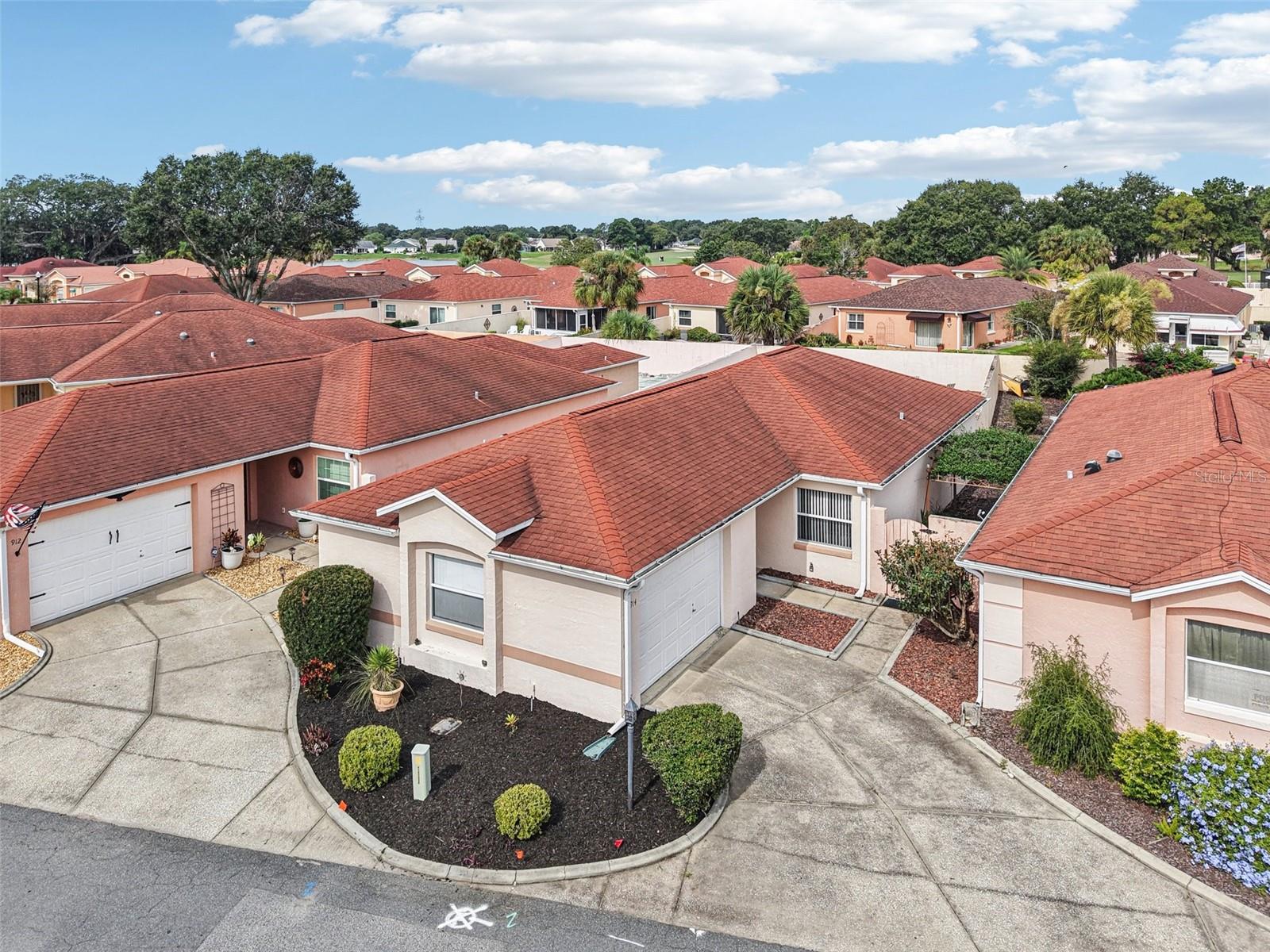 914 Mendoza Boulevard, FL