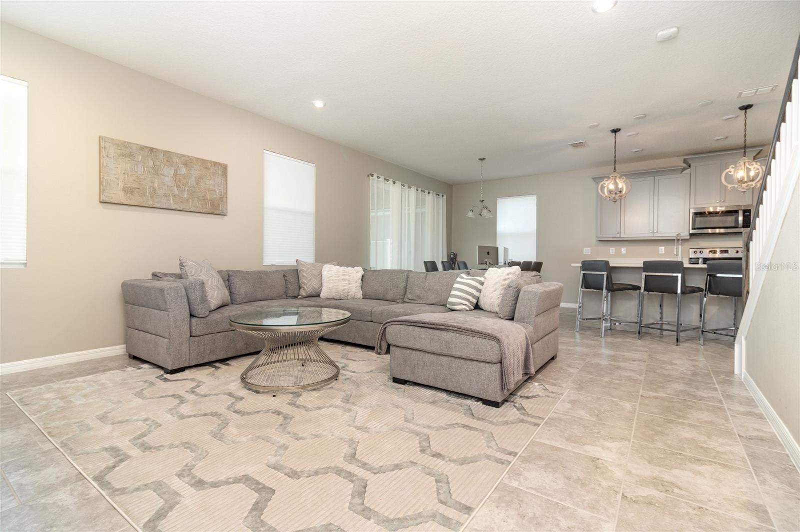 2461 Avian Loop, FL