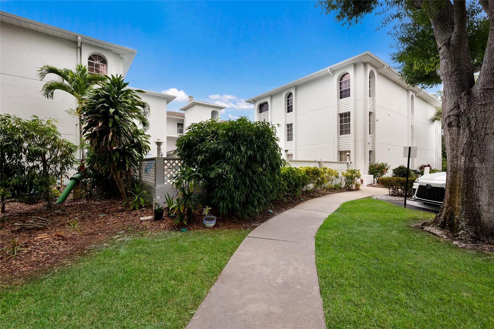 6304 Pointe West Boulevard, FL