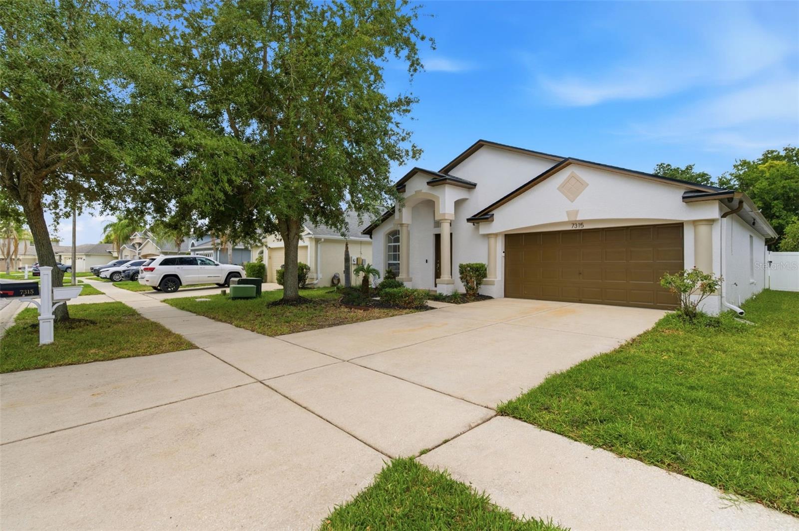 7315 Newhall Pass Lane, FL